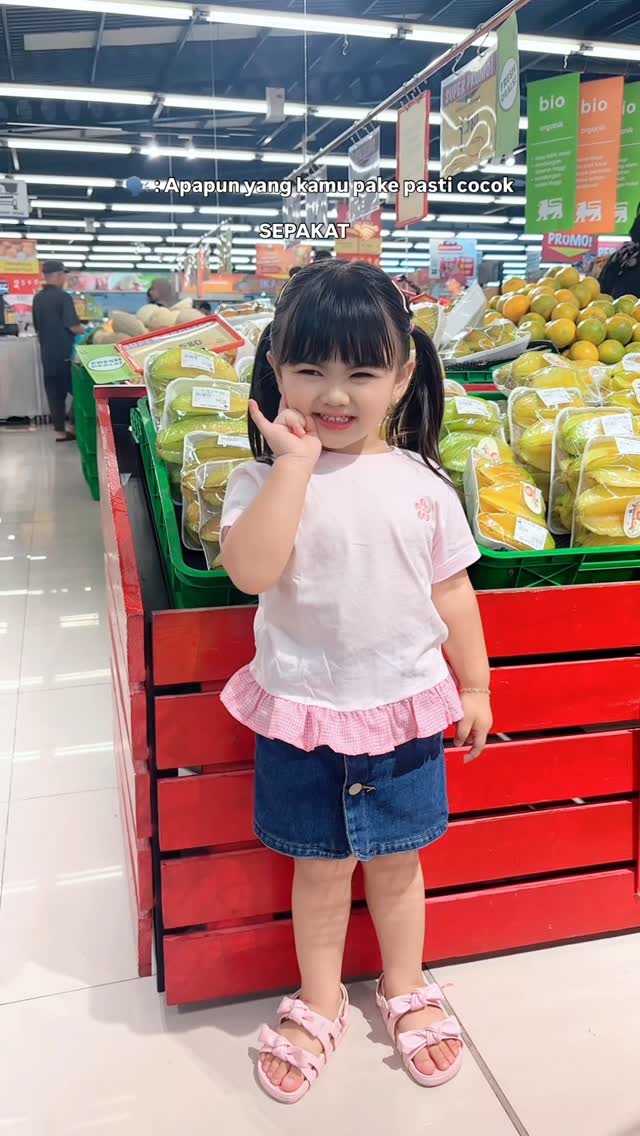 mamacarrillo's tweet photo. Atasan super lucu by @anakmamibabykids @redhi_183 look at this look at this https://t.co/jJTm6wkLIT