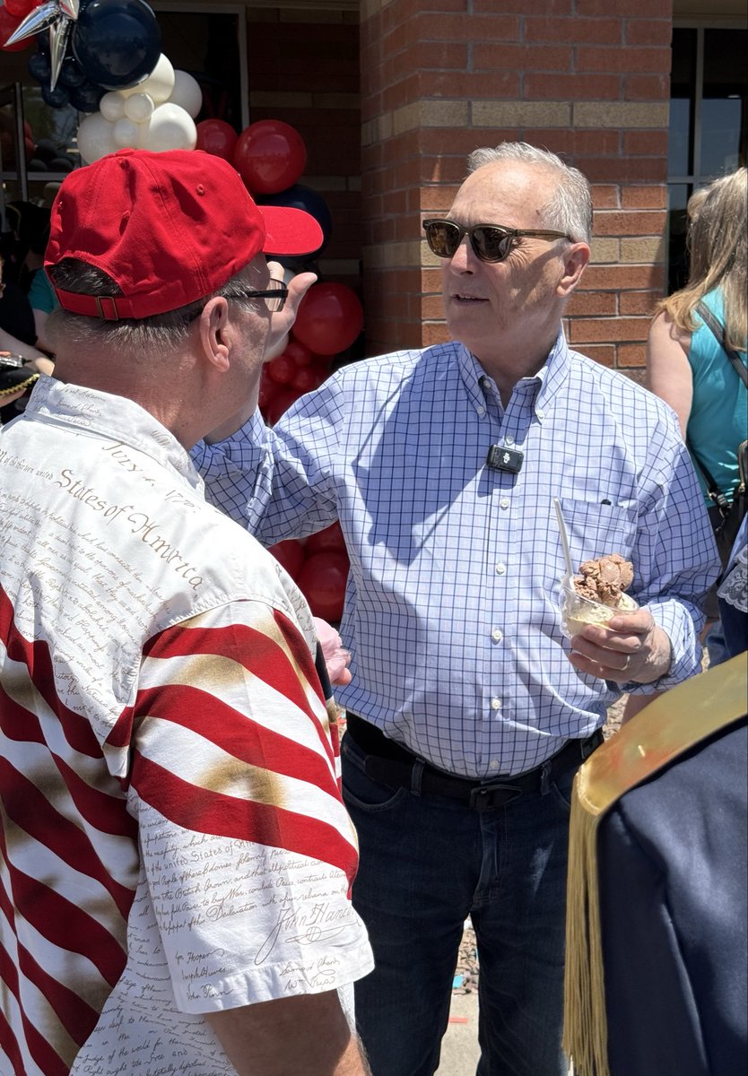 andybiggs4az's tweet photo. At the grand opening of Brooker’s Founding Flavors Ice Cream in Chandler!
Went with the George Washington and John Locke scoops, highly recommend! 🍦 https://t.co/Tx5ioUnqIC