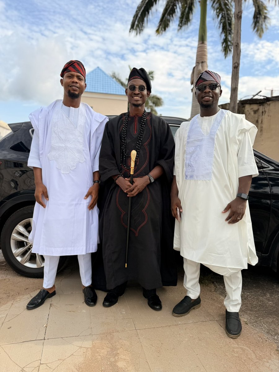 iam_veecee's tweet photo. I am so delighted to to have attended the wedding ceremony of my friend sherif and his dear wife Dorcas, my love for holy matrimony made me to grace this event far away in Markurdi, Benue State. Oh how I love holy matrimony, Conjugal bliss brother @AdesanjoA https://t.co/Cjw05HCX5j
