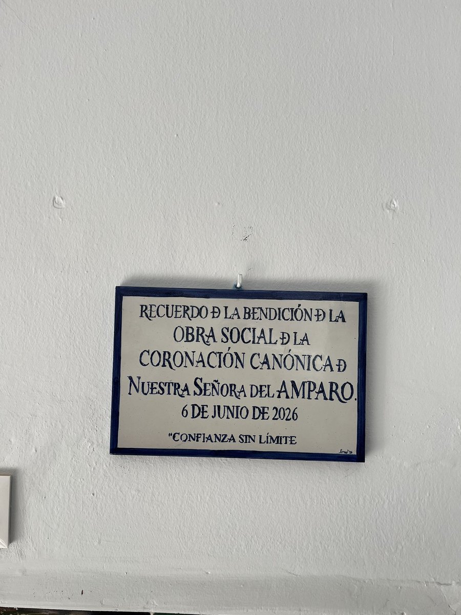 r_peccatorum's tweet photo. 🔵 CORONACIÓN| Bendición de la Obra Social de la Coronación.

En la mañana de hoy, se ha bendecido de manos de nuestro Director Espiritual la obra social llevada a cabo en la casa REGINA MUNDI con motivo de la Coronación Canónica de Nuestra Señora  del Amparo. https://t.co/oT18Yz2pP5