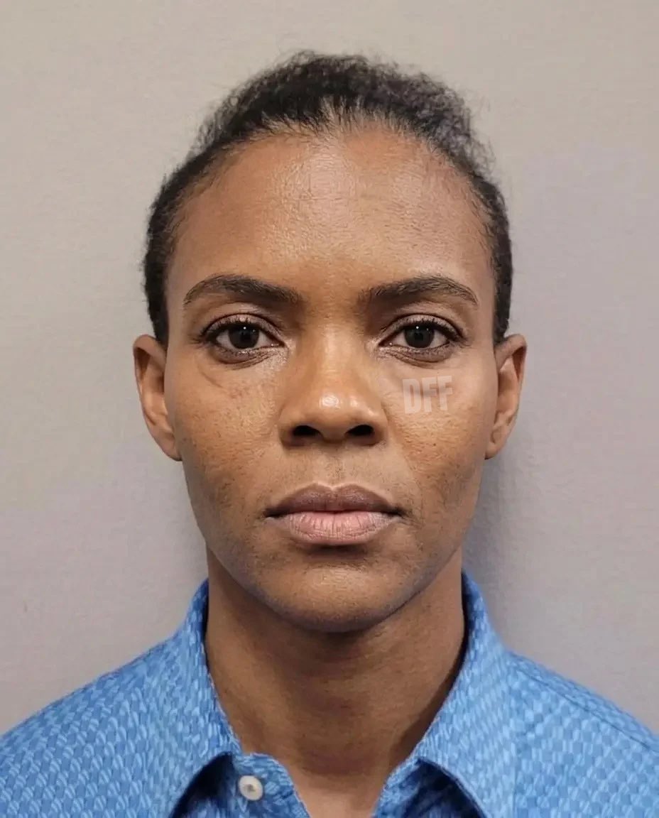 ChaosDecoder's tweet photo. @RealCandaceO trash: https://t.co/vsMqBxGydc