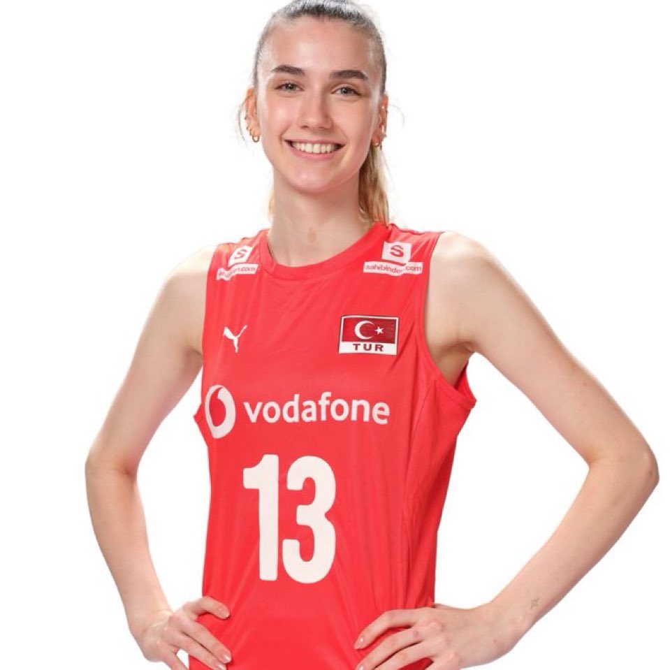 erzaolduhttp's tweet photo. 3 maçtır yokları oynuyor ama hala as ? santOÇ https://t.co/en0NL8gQUl
