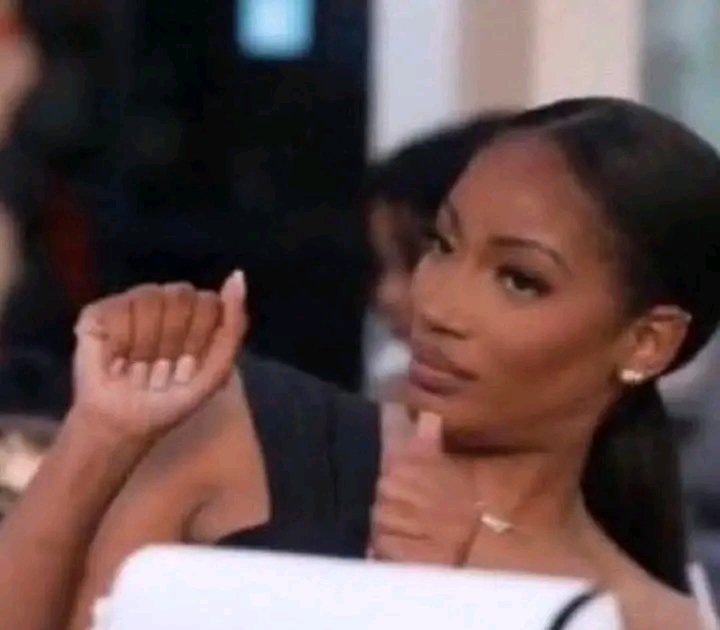 ikpe001's tweet photo. When you're broke and you call her "babe" infront of rich people:🫠 https://t.co/O8KJNAje4w