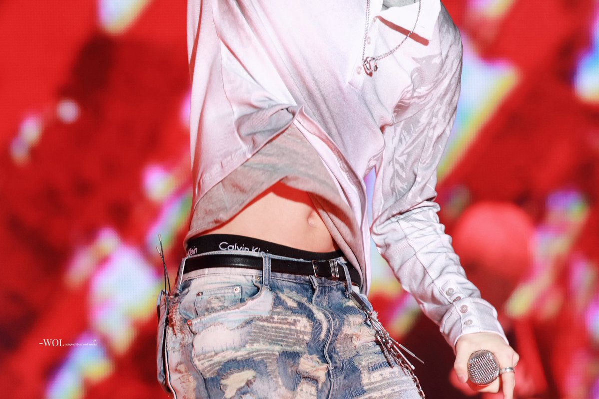 jaeyunsim22's tweet photo. #JAKE'S ABS DAMNNNN..... https://t.co/at8FHidGxN