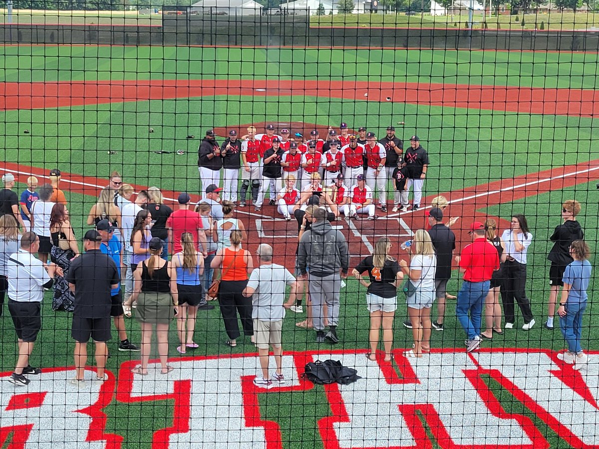 RyanWalkerHU's tweet photo. 2026 baseball Regional champions: The Bluffton Tigers. https://t.co/D3XVYmuwYl