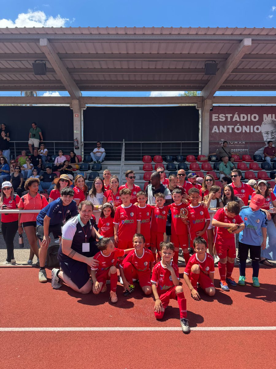 cdHergar's tweet photo. ¡Pasamos a segunda ronda! Jugaremos contra el @SLBenfica después de vencer a Cova da Piedade y Tomar y empatar ante Colegio Atlántico. Pablo Nuh y Julio suman dos nuevos MVP.

#VamosHergar #TodoAlRojo https://t.co/2AvRVccH7D