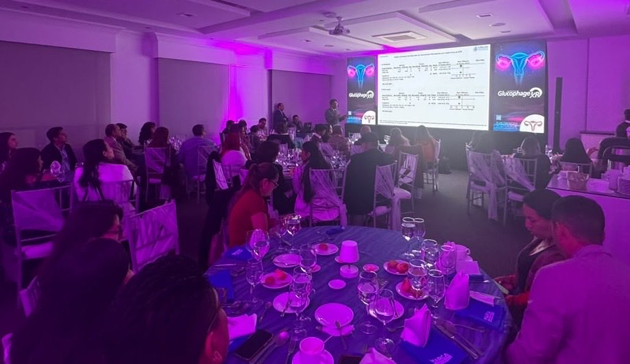 wdanielmh's tweet photo. Síndrome de ovario poliquístico a Síndrome de ovario metabólico poliendocrino… una noche más que interesante compartiendo conocimiento publicado hace 2 semanas con médicos de Quito https://t.co/KdEog1M9wQ