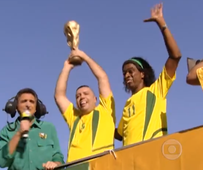 pauloap's tweet photo. A Copa sempre teve cobertura do Casseta &amp; Planeta, que zuava tudo e todos

Depois veio o Pânico, indo além na zueira (e tinha outros, tipo o CQC)

A molecada de hoje só tem o "humor" CazéTV, que finge ser zueiro mas é total politicamente correto e sem graça

Eu chego a ter pena https://t.co/FsSfN5zsCp
