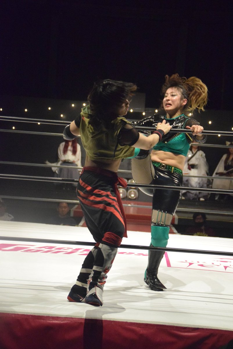 hidekitogashi8's tweet photo. アクトリング剣編04 葉隠vsBijou
第三の試練
葉隠忍(演:才原茉莉乃)vsエメ(演:汐月なぎさ)③
#アクトリング https://t.co/yUsJuQwGL8