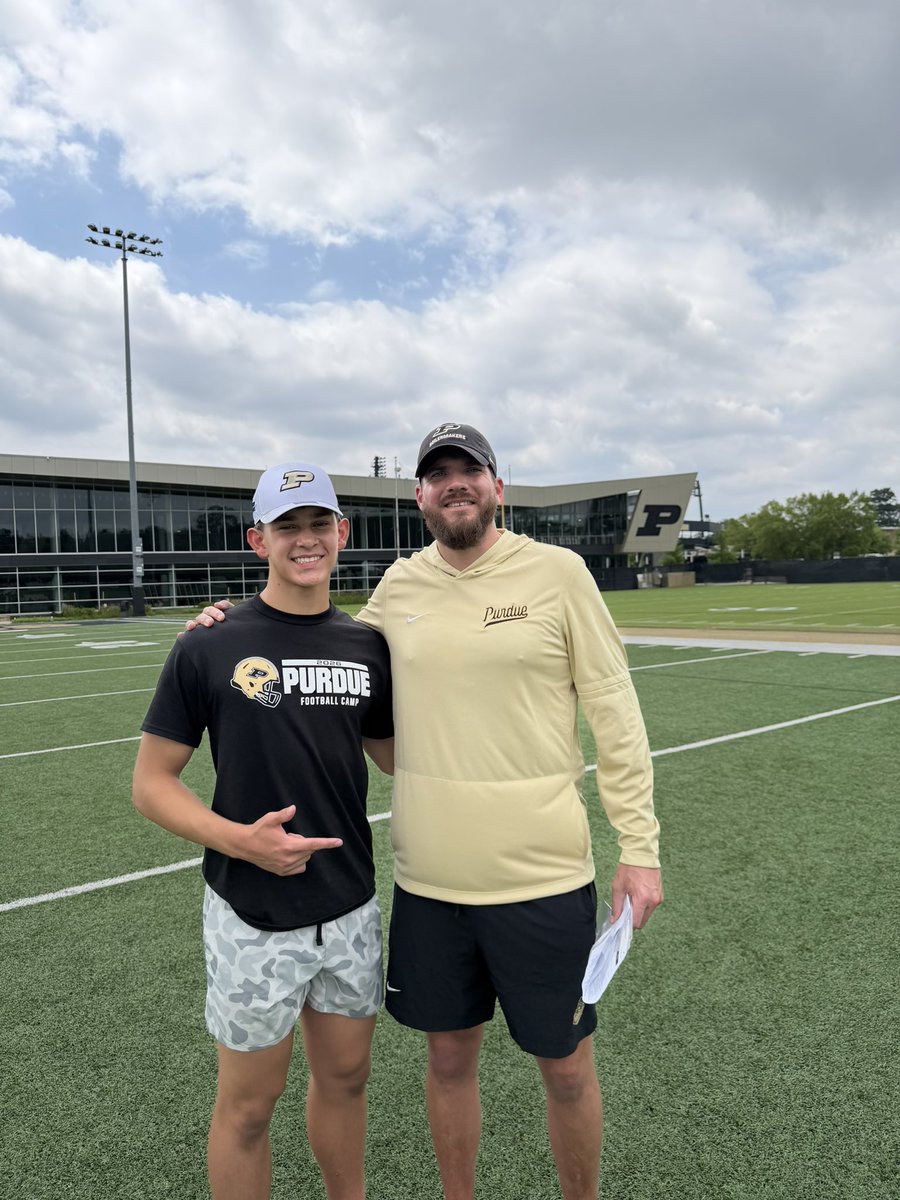CameronSmi43858's tweet photo. Great Camp‼️ 2nd place in FG comp, MVP Kicker/Punter, and qualifier punter at the @BoilerFootball specialist camp! Thank you to all of the coaches that came out and helped! Thank you @CoachPorrecaPU for the invite and I can’t wait to be back for a game! #boileruphammerdown

@_Coach_Tuck 
@CoachJShibest 
@CoachJunko_USC 
@UpperStClairFB