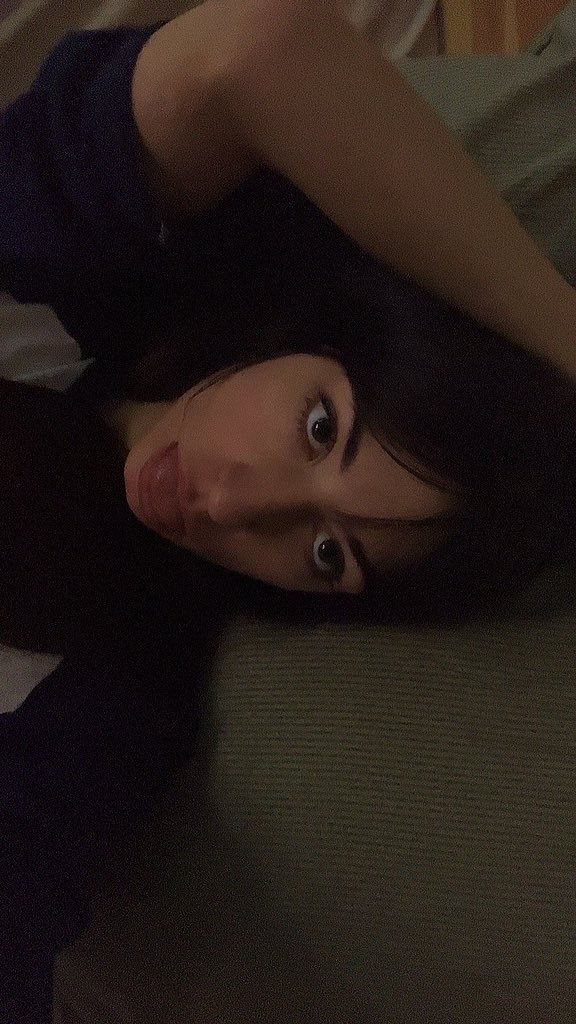 beccilyn14's tweet photo. Just checking in to tell everyone I’m still pretty https://t.co/Aecnf7d4Kp