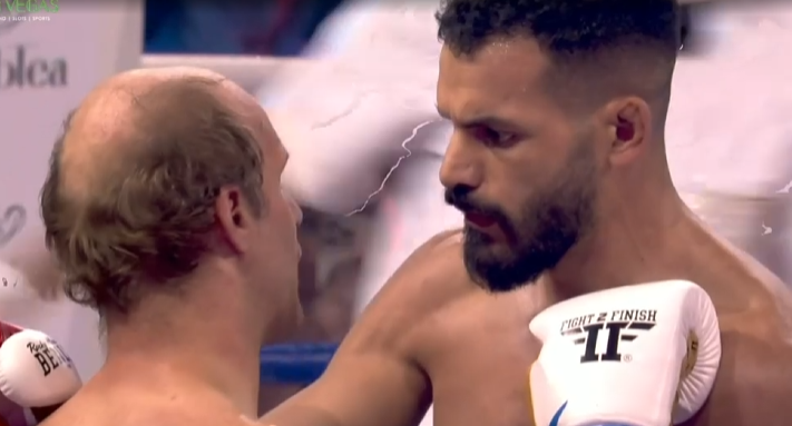 ‼️Dad Pulls Himself Out ‼️ Misfits Boxing 3 - 3 Fame Fighting Dad ...