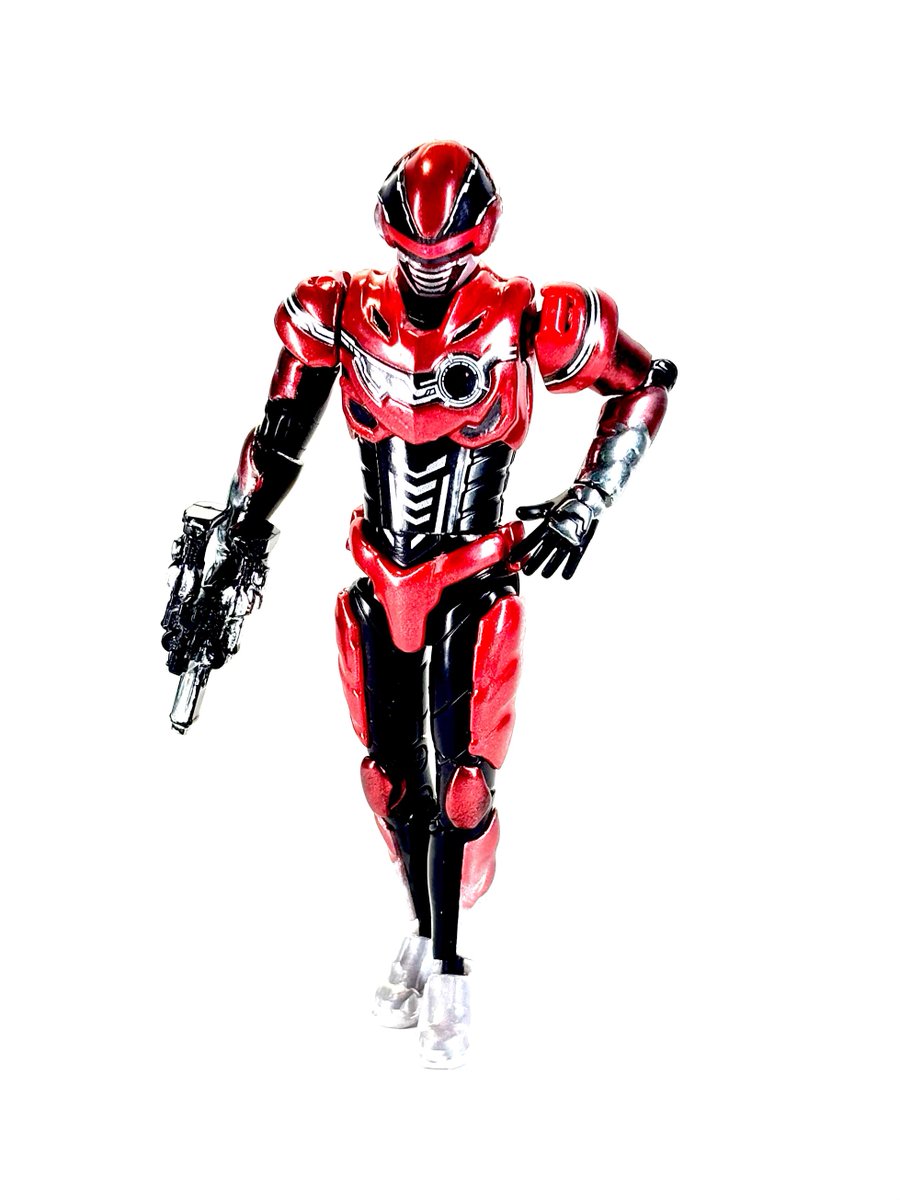 seven_fall_mod's tweet photo. おはようございます！
本日は「雄動 ギャバン・インフィニティ」です

成形色では地味だったので、PREZMOを使ってギラッギラにメタル仕様にしてみました
ボイトイのメッキみたいに仕上がったんじゃないかと思います！ https://t.co/5Cm683TolF