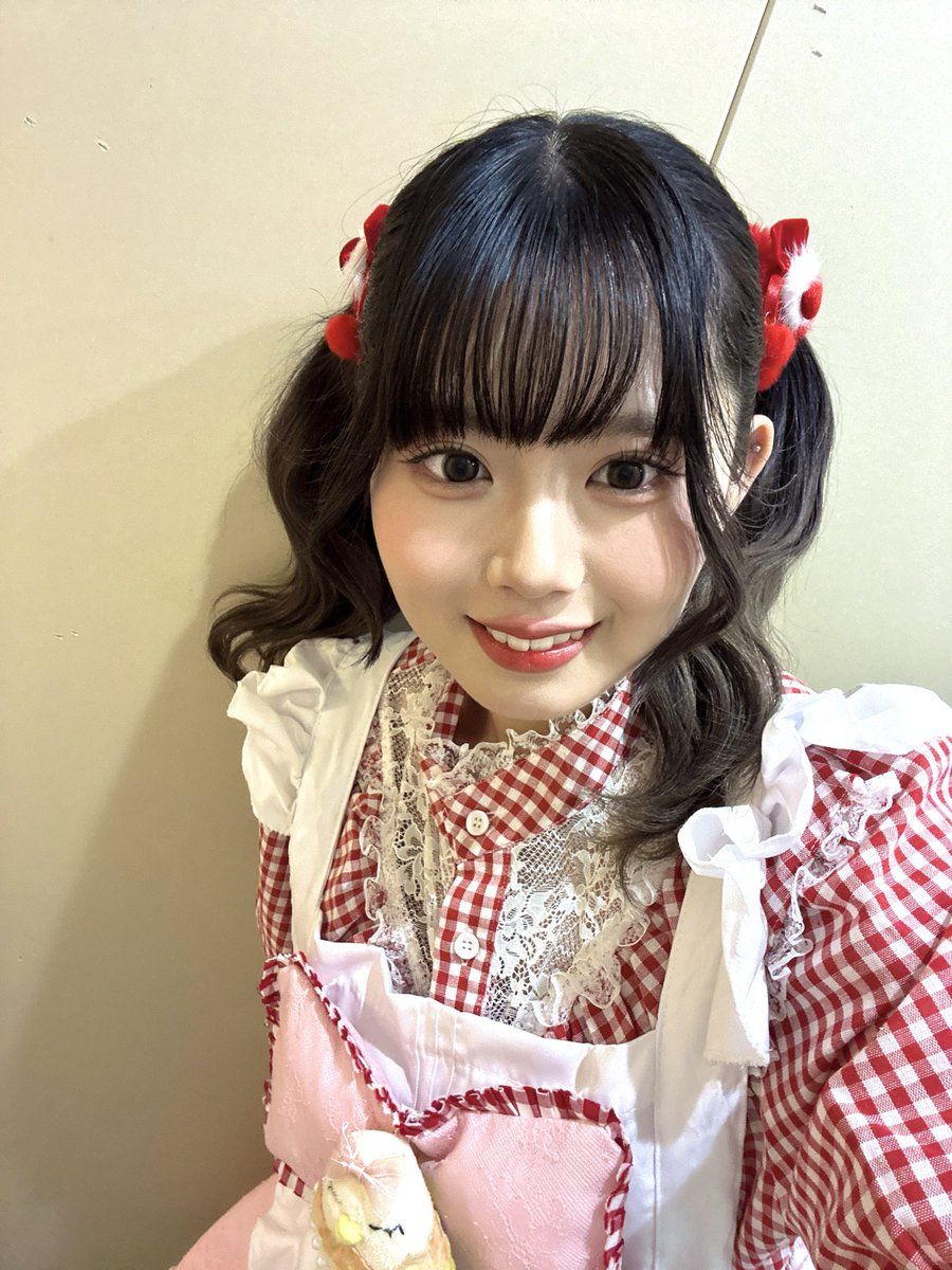 philosophy_775's tweet photo. おはよう！
昨日はみんなからの愛が沢山伝わってきてとっても幸せ空間でした！！！
昨日の夜眠れなくて、お手紙読んでたんだけど、本当にみんなってあったかいなーって、だから私はここまで頑張ることが出来たなーって思った！

続 https://t.co/wl6LnlB9NL