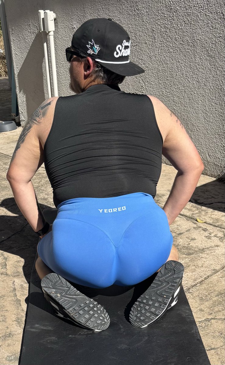 JonnyBubbleButt's tweet photo. Love these shorts so much https://t.co/8XKDNRKpK2