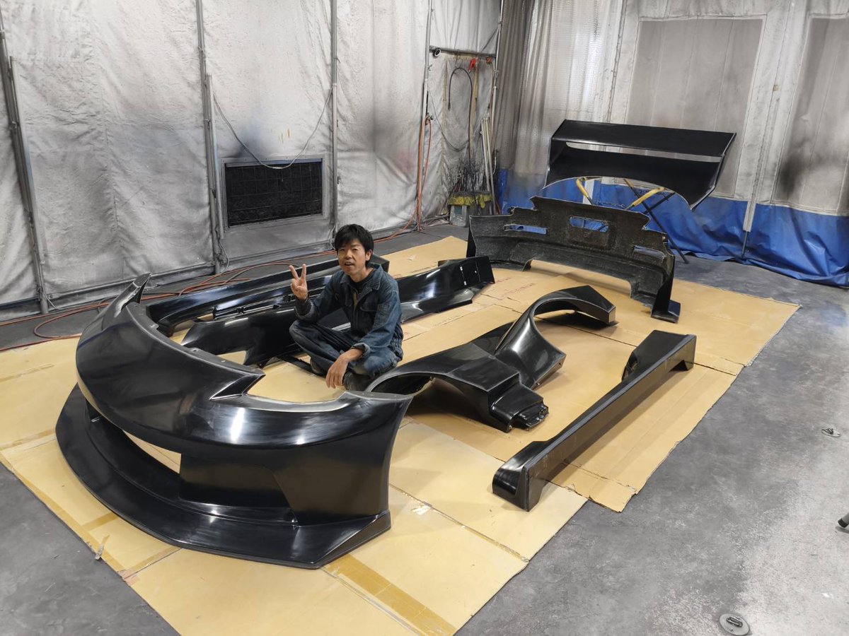 ashiru_ito's tweet photo. 開発から2年越しで、ついにZ33用フルキット売れました！
このまま1セットも売れないかと思っていたので嬉しいです、ありがとうございます。 https://t.co/gJYcDR8htU