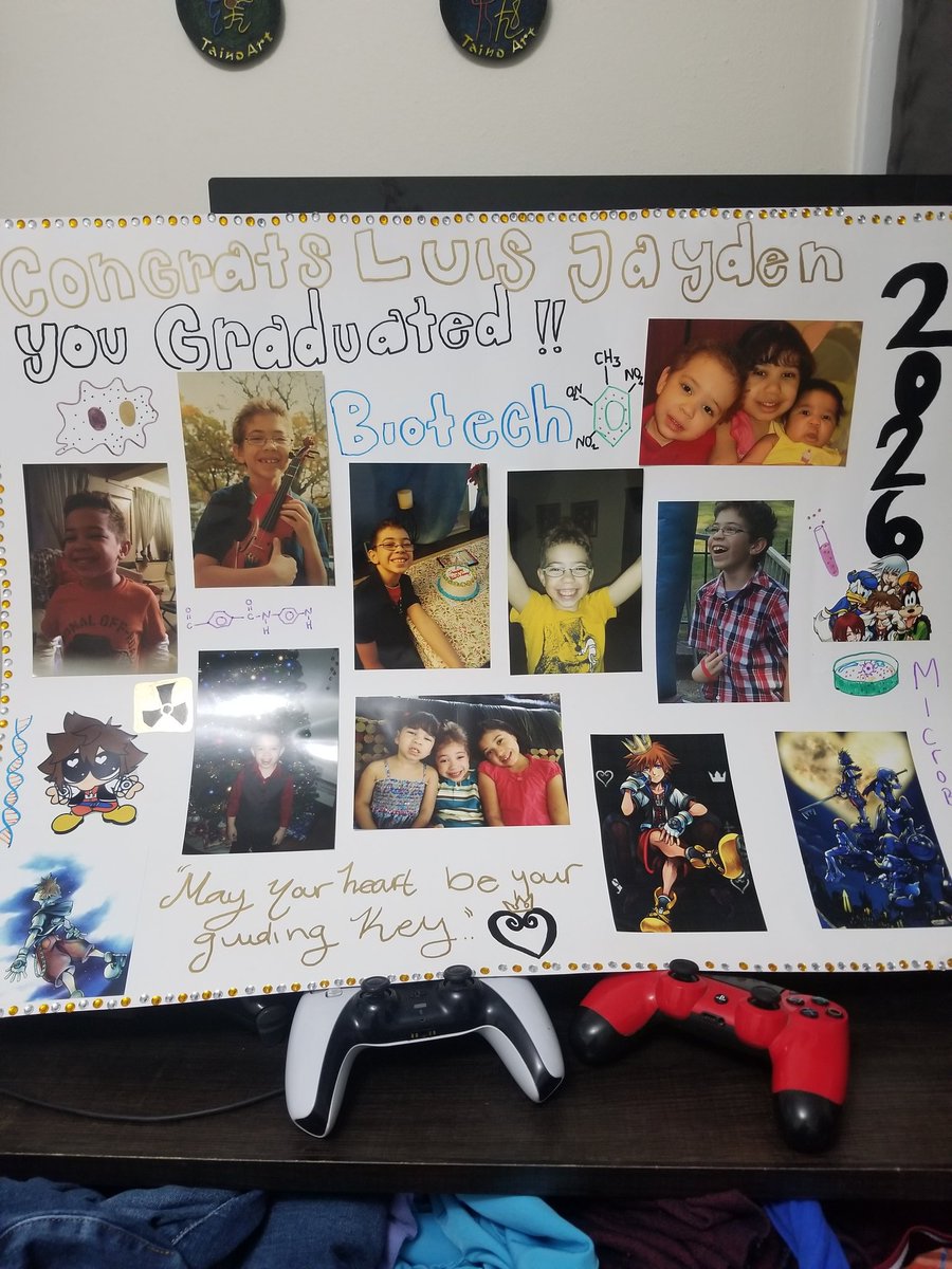 ThatGamerLuey's tweet photo. Almost forgot again! But here it is, GLTS class of 2026. High school as of thursday is over. I had tears, rolling down my eyes. High school was some of the most fun Ive had, I loved most of my teachers, my friends, and the daily Smash bros. I will miss it all. https://t.co/ZSd7os8G6G