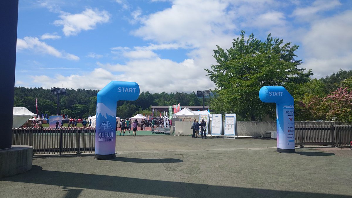 takunn3's tweet photo. 富士ヒルなう。
空気が薄い、、、
頑張ります！次男氏が！
ワイは完走狙いで！
(´・ω・`) https://t.co/xAgijjDCdH