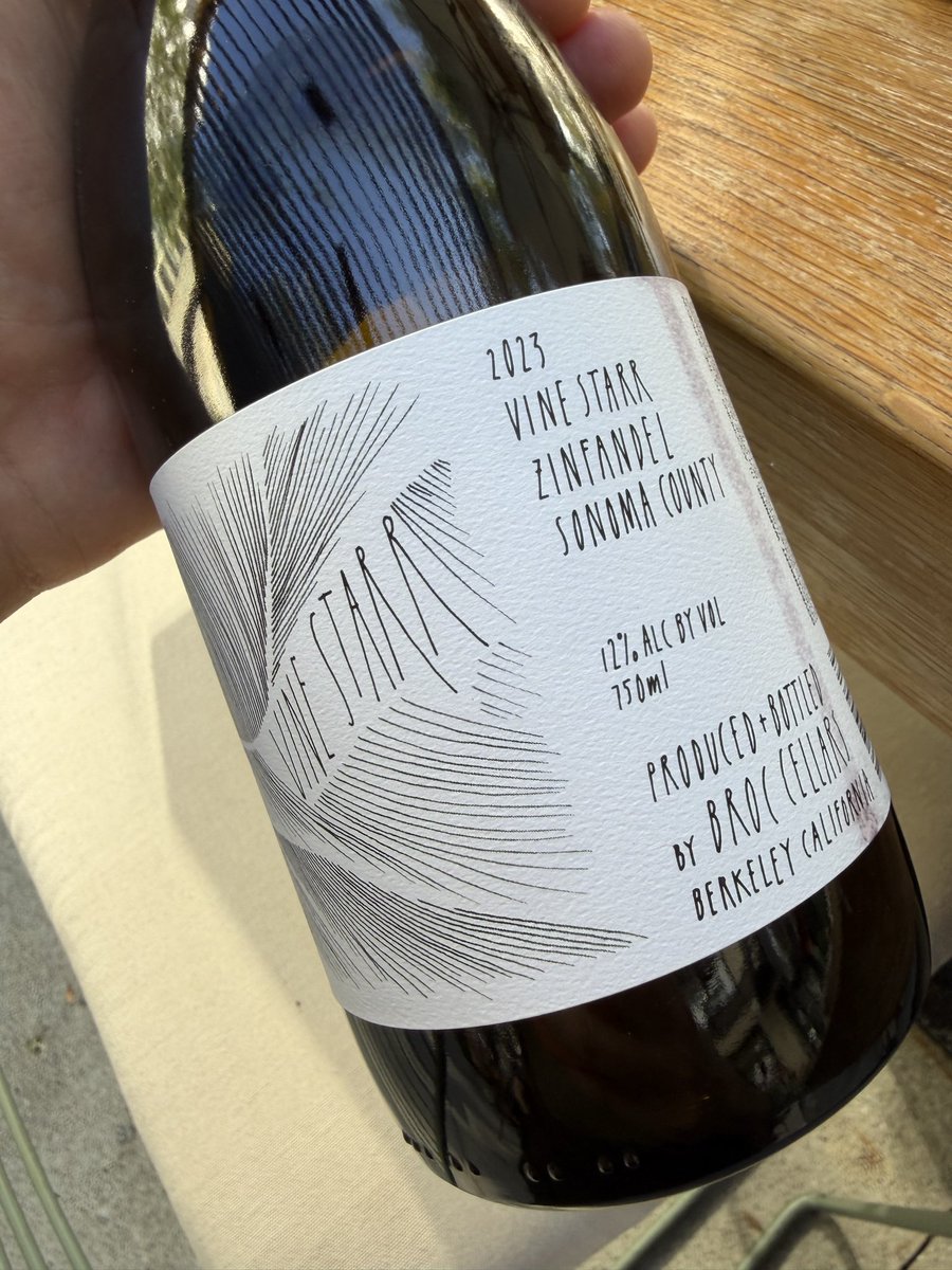 ElSethero's tweet photo. “Sell the cab. Drink the Zin.” https://t.co/msEODxFng6