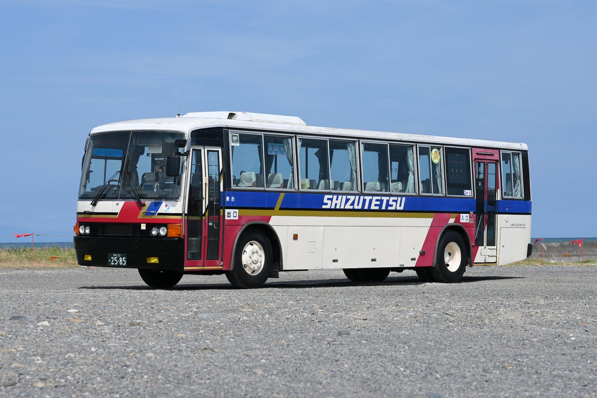 gaura_mp38's tweet photo. 26.06.06 しずてつジャストライン 2585号車

ご縁があり半日だけ静岡方面へ。
相良の形式や御前崎の海バックを晴れ模様で撮れて大満足でした😂
関係者の皆さまへはこの場をお借りして御礼申し上げます🙇

#ワンロマで行く相良・御前崎の旅 https://t.co/lqVzovm8e0