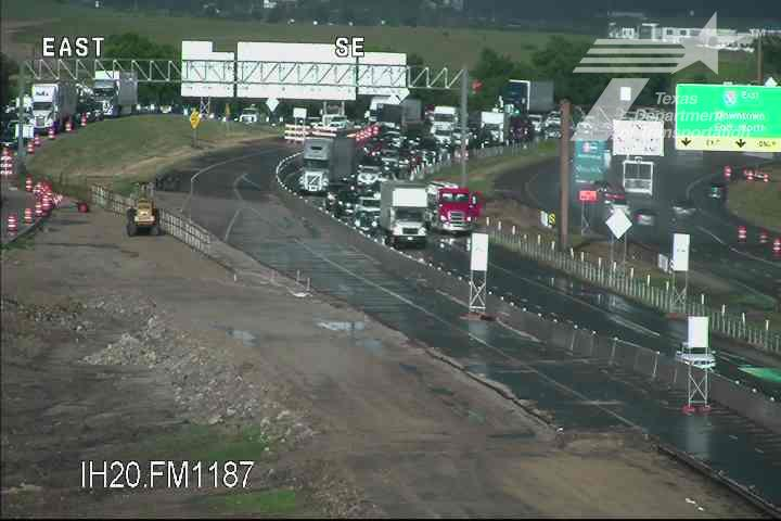 krldtraffic's tweet photo. #Aledo: WB 20 @ Aledo Rd/FM-1187 a crash blocks the right lane slowing traffic back to Mary's Creek.  #KRLDTraffic #1080KRLD @KRLD #TrafficAlert @TxDOTFortWorth #Waze https://t.co/j2VlEIjeGQ