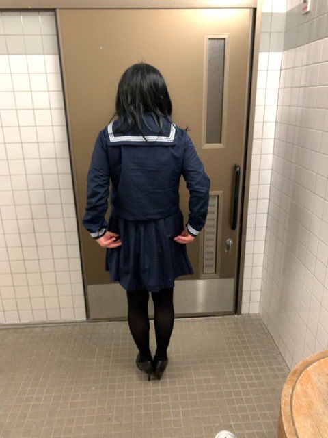Ayakaf0mt's tweet photo. 昨夜もお出かけしました✨黒スト足フェチのかたにたくさん触ってもらいました(//∇//)

#女装子
#セーラー服
#黒スト
#足フェチ https://t.co/buvnqFActv