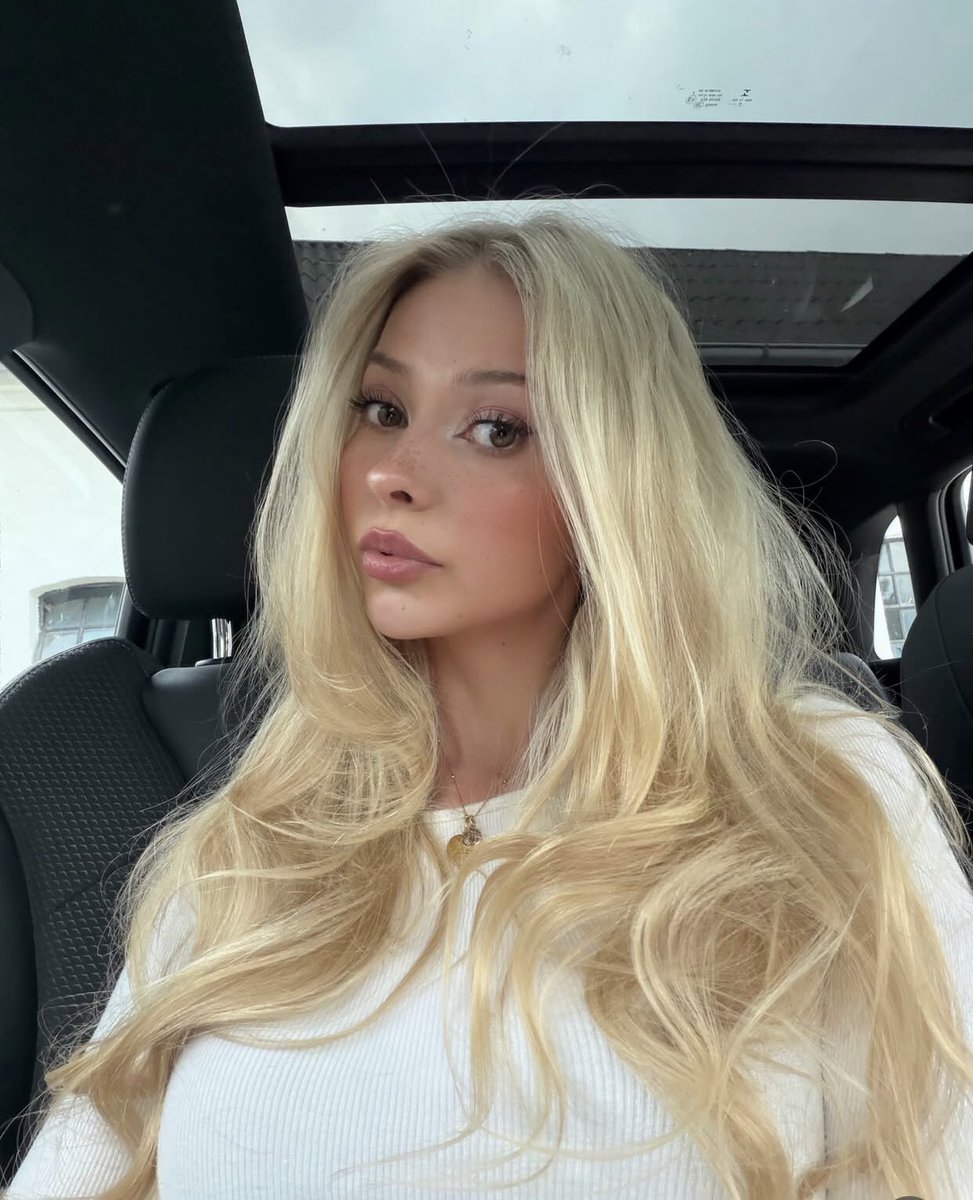 AshbourneNCRP's tweet photo. • 𝗡𝗼𝗺𝗲: Sina Maria Fells

• 𝗜𝗱𝗮𝗱𝗲: 21

• 𝗦𝗲𝘅𝘂𝗮𝗹𝗶𝗱𝗮𝗱𝗲: Bissexual

▸ @fellspr https://t.co/avxo2jq6MQ