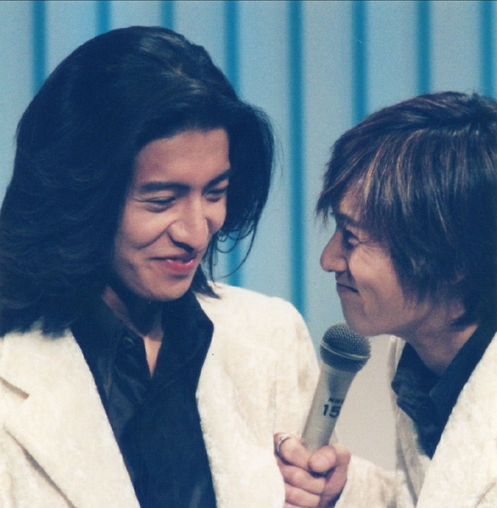 TakuSuma0113's tweet photo. 木『中居、お前顔近いよ笑』
中『木村、いいじゃんかよたまにわさー』
木『北島さんと見てるじゃん』
中『見せつけてやろうぜオレらで』
#中居正広
#木村拓哉
#つとぷ
#2TOP
#SMAP https://t.co/CGAtHdFuBQ