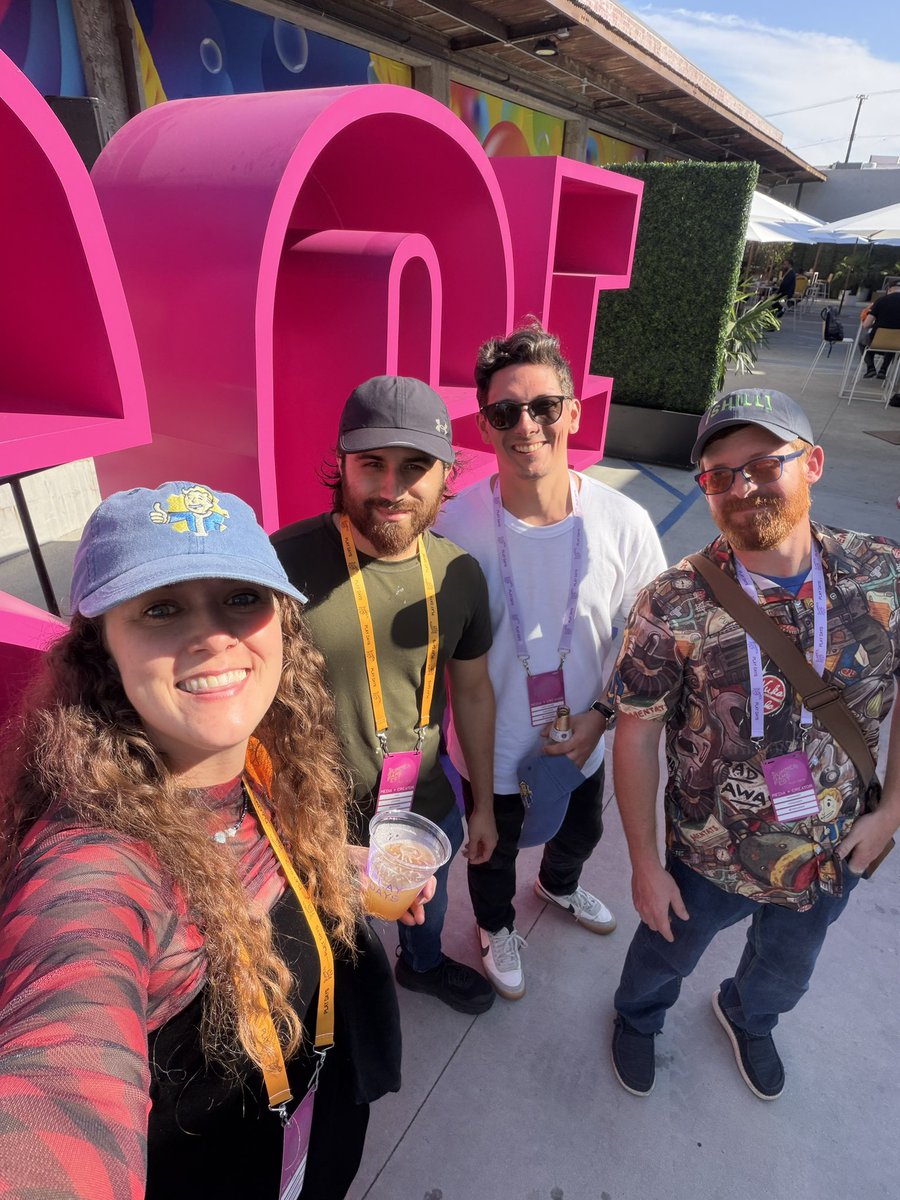 Tunnelsnakefool's tweet photo. Buncha chads here @EpicNate315 @JuiceHead33 @fargassier https://t.co/gvM6RtHrYt