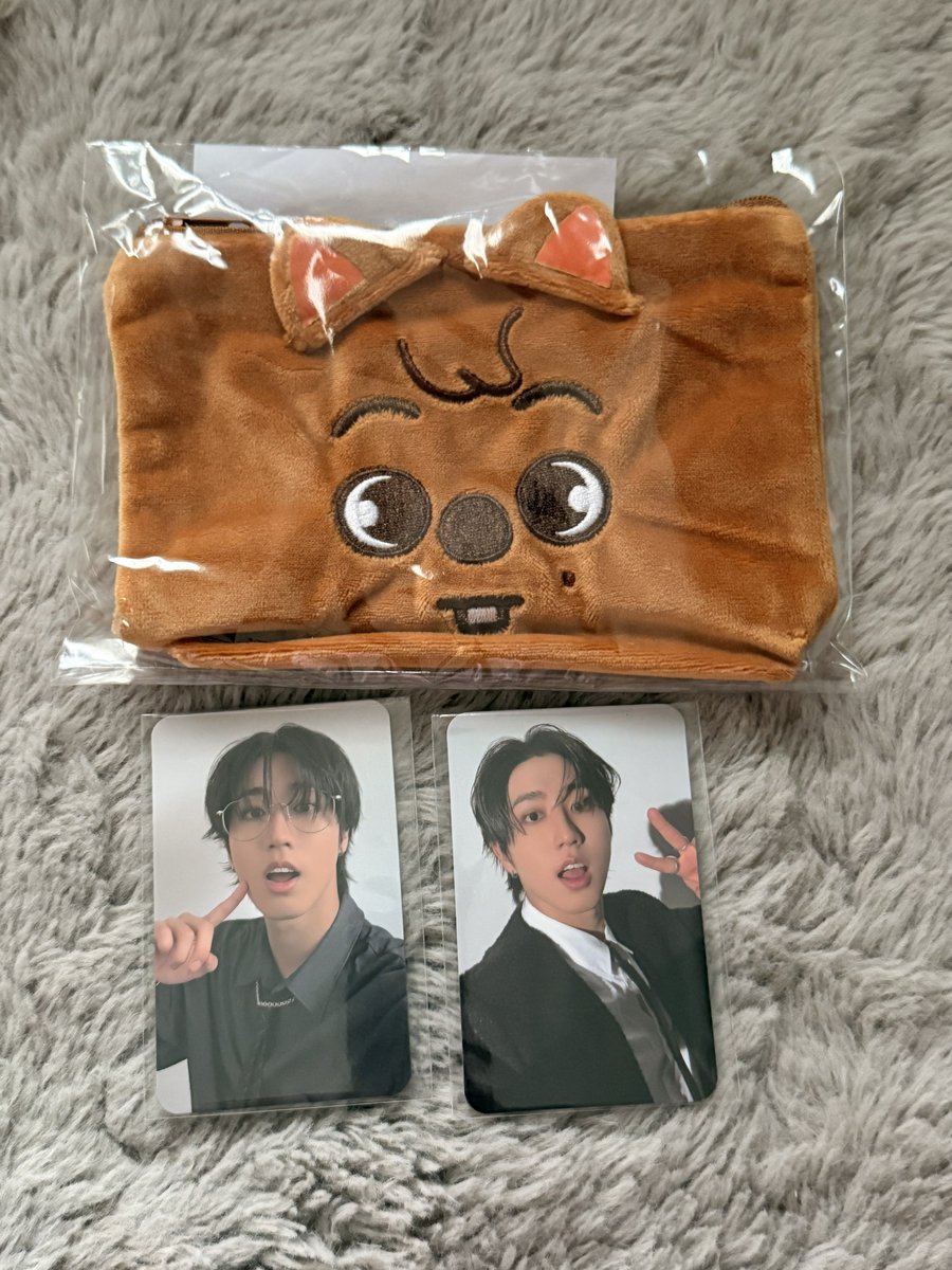 fz69441's tweet photo. @skz_hnhn 以前はお世話になりました
ポーチ🐥とトレカ🐶×2と画像のものを交換していただくことは可能でしょうか？ご検討よろしくお願いいたします🙇‍♀️ https://t.co/QzFJfeEGy5