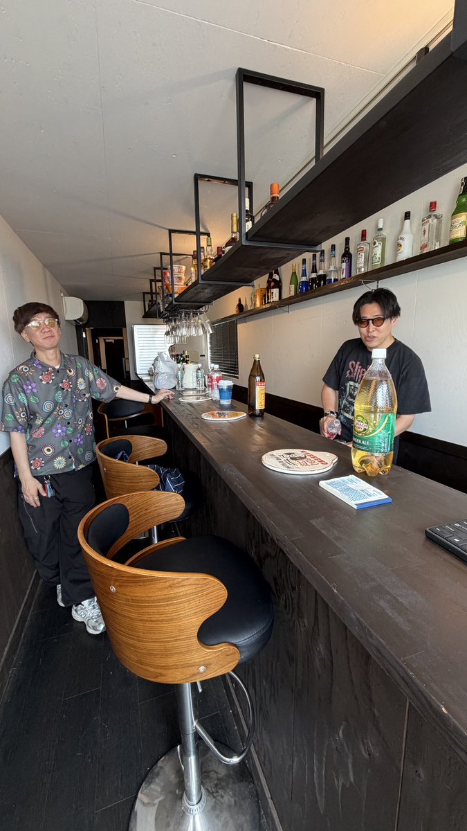 djdaizo's tweet photo. 秘密基地に来ました https://t.co/quXuCUKTmK