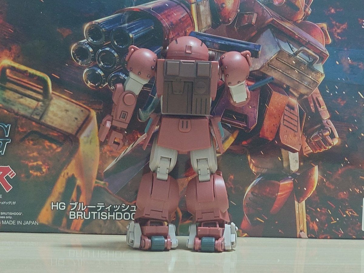 force2039BB's tweet photo. ブルーティッシュドッグ完成しました(^^)
右腕のクローを少し鋭利に修正しました。
オプションパーツでフィアナとコクピット内部が欲しいですね、スコープドッグは出てるので期待してますよバンダイさん。

そして、スコープドッグとパチリ

#めいぷらチャンネル https://t.co/8cxWSDdEi6