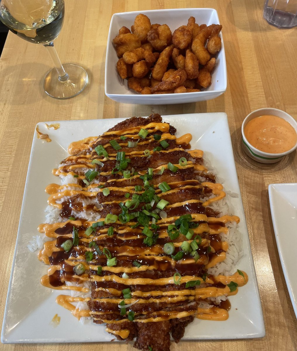 flamescinder's tweet photo. There is nobody I loathe more than Yuji Itadori. Not a night goes by where I don’t wish upon his death, planning each and every way to ruin that boy’s life. Chicken Katsu and Popcorn Shrimp https://t.co/ZazMrNcdL5