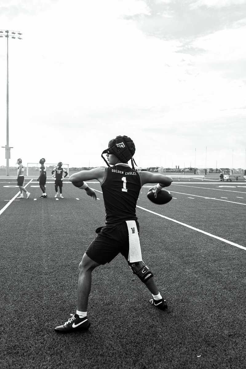 abrahamalar1's tweet photo. Blessed to lead @fhsgoldfootball to qualify for the @Texas7on7 state championship for first time in school history.Thanks to @coach_erobinson @CoachRyanTatum for believing in me. freshman szn🔜

@dctf  @texashsfootball @247recruiting @TXHSFB @RadarHitList @GridironFootbal #co2030 https://t.co/AoiBEvsoeX
