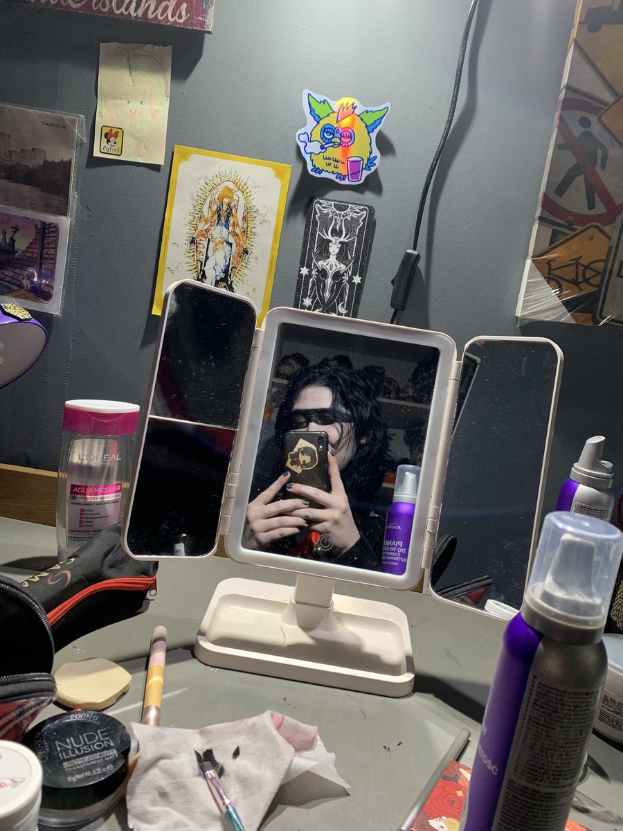 _androgynouscat's tweet photo. Me ausenté un rato (largo) de twt y aparezco solo para dejarles este jumpscare. 

Tenemos unas muy wenas fotos del team completo de MyChem revenge aaaa https://t.co/ueSslt4Mx5