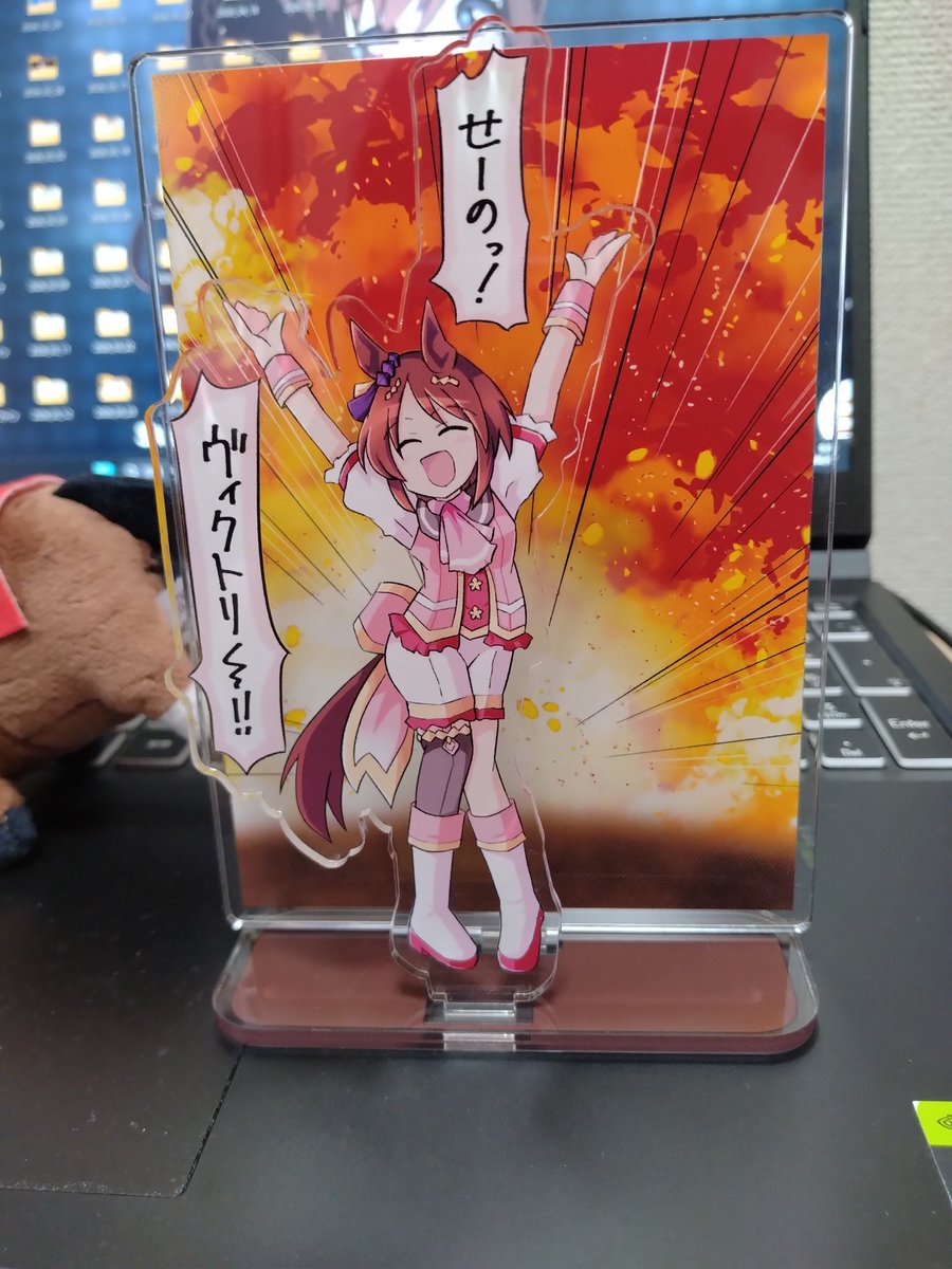 SnegEar's tweet photo. 爆破ローレルアクリルスタンド完成につき改めて笑う https://t.co/P2agODWMjJ
