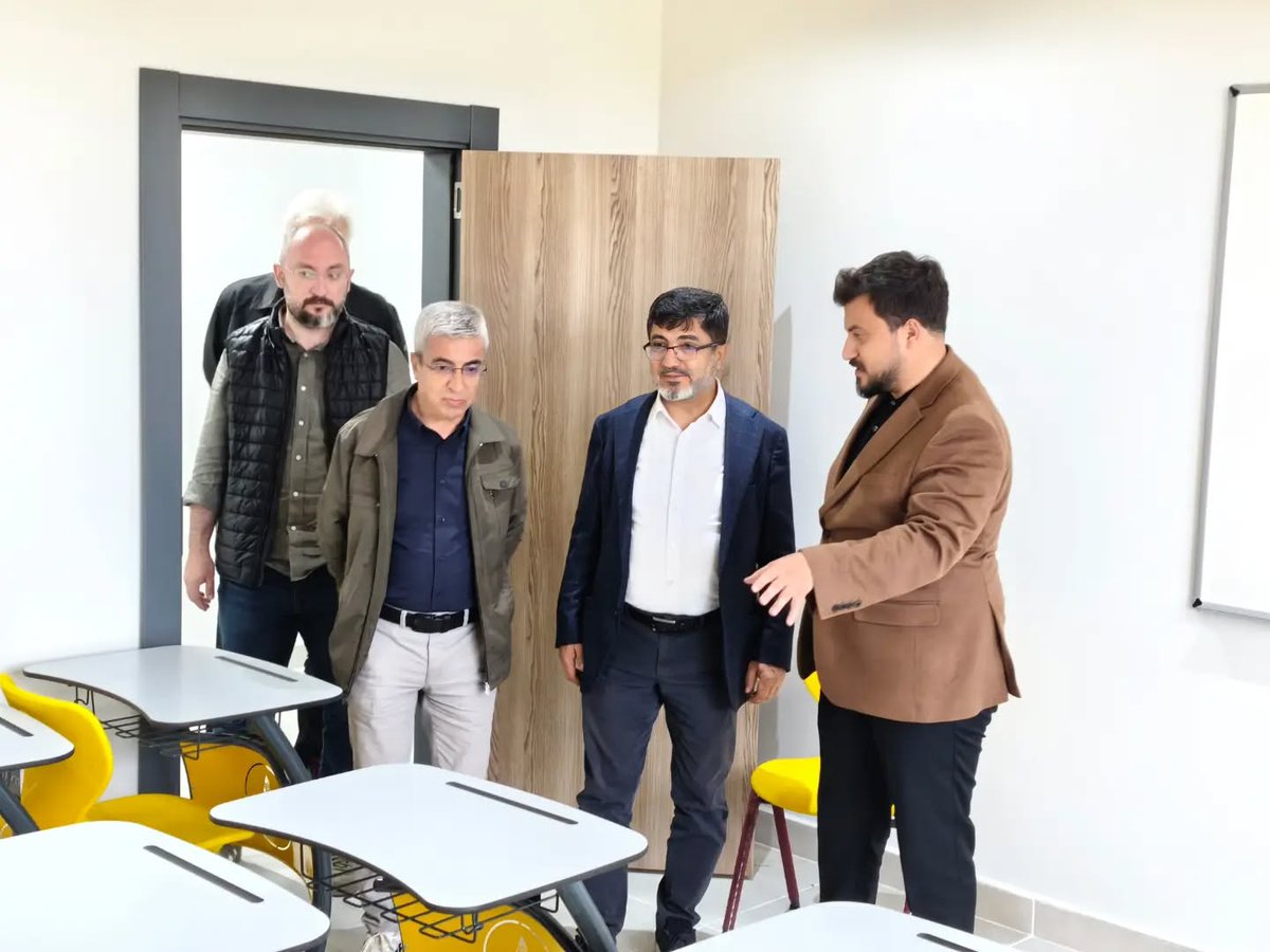AdilcevazHaber's tweet photo. Adilcevaz’da Önemli Ziyaret: Ulaştırma Bakanlığı Genel Müdürü Dr. Yalçın Eyigün Adilcevaz İlçesinde ki Projeleri Yerinde İnceledi 

https://t.co/MMt9rqSJSO 

@AvAAkbaba @YalcinEyigun https://t.co/AVbrSNBiSI
