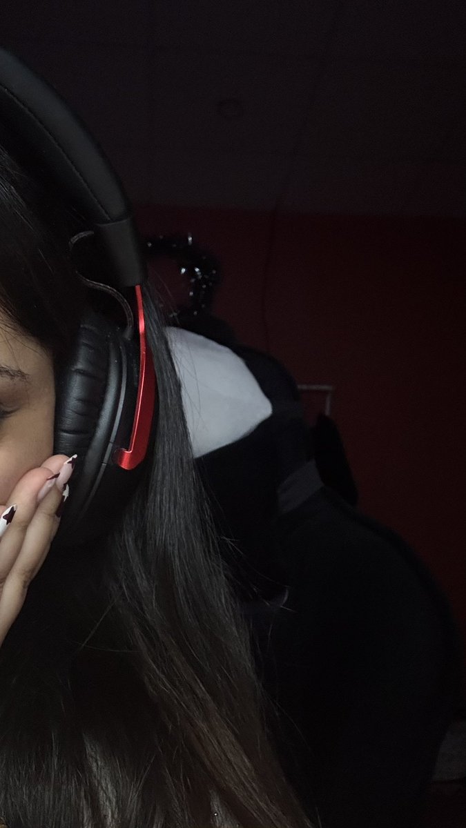 𝐏𝐨𝐭𝐞𝐭𝐨 ♡ ⋆ ° .˚ tweet media