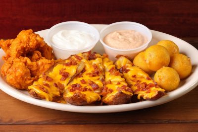 SouthDallasFood's tweet photo. Which is the goatiest fast-casual appetizer trio?

Applebees Ultimate Trio 
Chilis Triple Dipper
Red Robin Tripple Yummm
Texas Roadhouse Combo Appetizer

*As always there is only one correct answer to this question. https://t.co/t8ZjpNsS5c