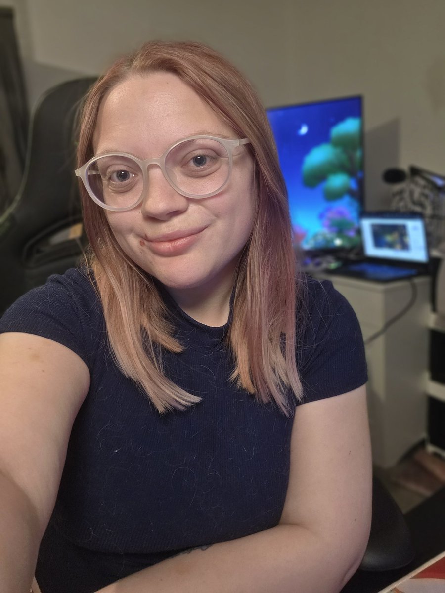 KoalaTeaEJ's tweet photo. Apparently so many people got offended by my face being on stream than my vtuber that almost 20 people unfollowed during stream 🙃 https://t.co/Ob6cWiWVJ8