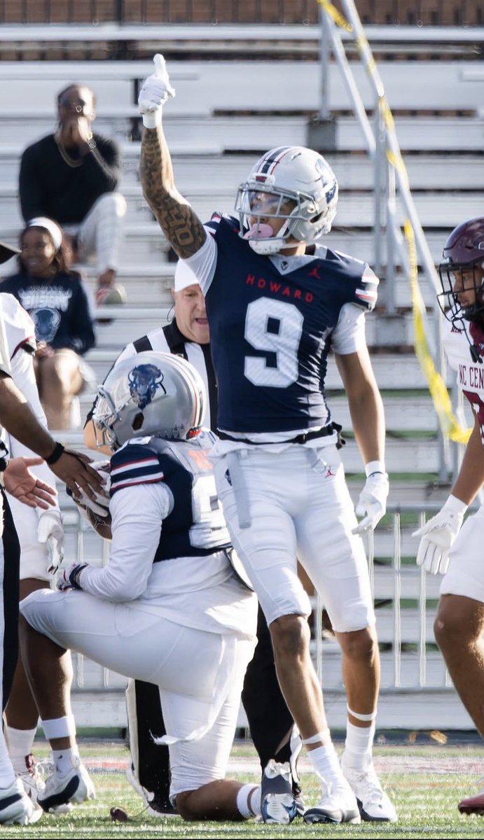 ocho_lee's tweet photo. Blessed to receive a D1 offer from Howard university!! @tmorris301 https://t.co/CWxR1biQnx