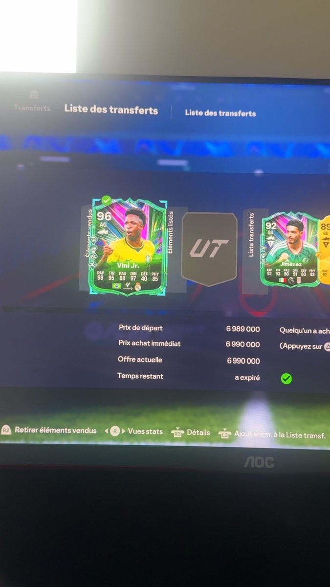 natsFN's tweet photo. @TwinsFifaHD Salut les frères , j’ai pas rejouer au jeu depuis 2 mois pour un pause personnel car le jeu me rendait dingue et je suis revenu j’ai acheter un choix 2/8 à 175000 crédit et j’ai pack vini hier soir ! 
Plutôt content mais la suite va vous choqué je poste en com 😉 https://t.co/kf8743GCAp