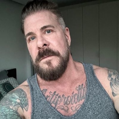 Rocco Steele tweet media