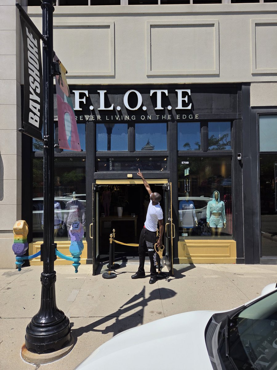 Fellarunitallx4's tweet photo. Im officially open for business. Welcome to F.L.O.T.E 🎈🚢💫🛫
#Fella 
#FLOTE 

IG FELLARUNITALL60 https://t.co/R3mKyoKBjg