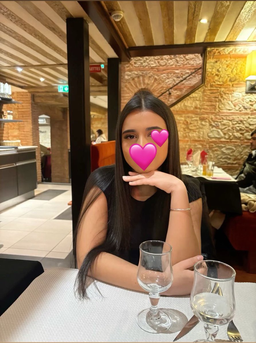 LinaShashou's tweet photo. Holaaa tout le monde ��🏻 jsuis nouvelle ici https://t.co/7nDuPYvJp6