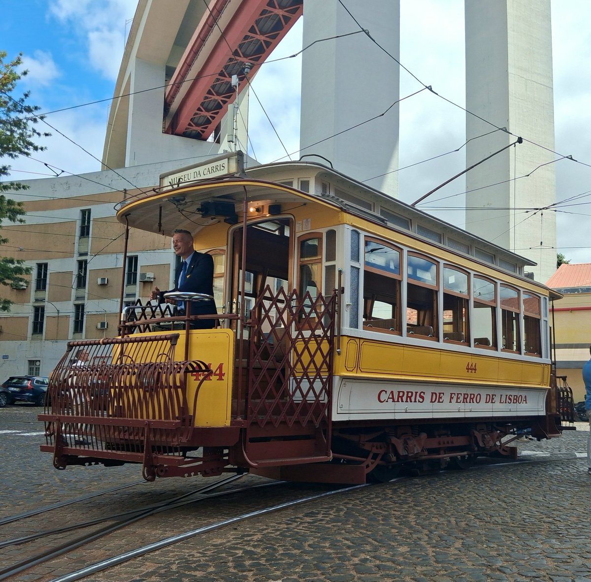 DonMario2's tweet photo. Hoje foi dia dos Clássicos sairem à rua, a recordar o papel preponderance que tiveram no desenvolvimento de Lisboa. https://t.co/uCLca6U1bD
