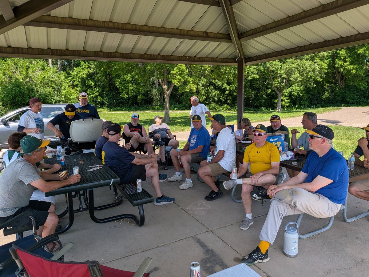 JeffSwanee's tweet photo. Two wins and good fellowship. https://t.co/vgIWrzKF1B
