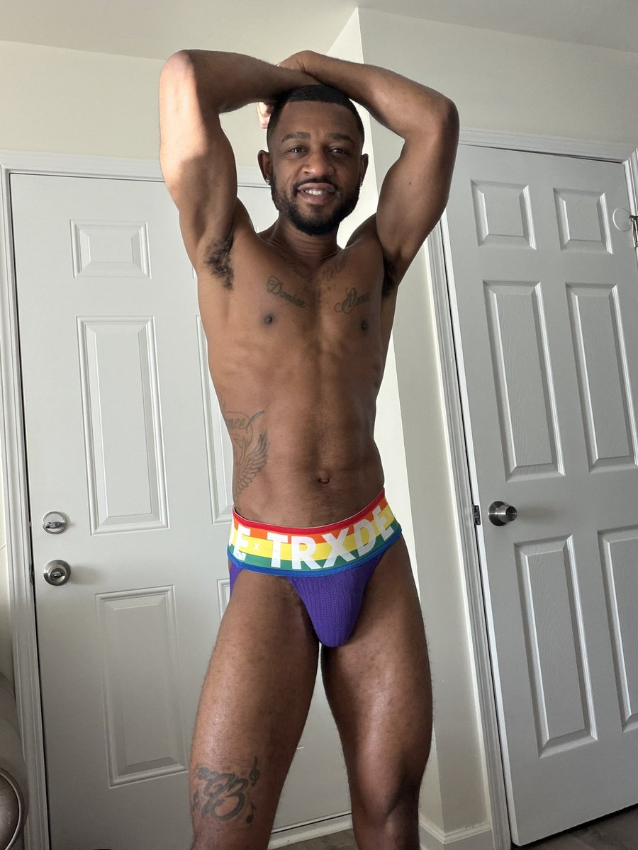 PoetPushDatPen's tweet photo. New Jock Alert! 🚨 Pride Edition! 🏳️‍🌈
@trxdeapparel  

GET %15 OFF WITH MY CODE: JAMO15
#trxdeapparel #trxde #trxdefit https://t.co/v4blBuZrNP
