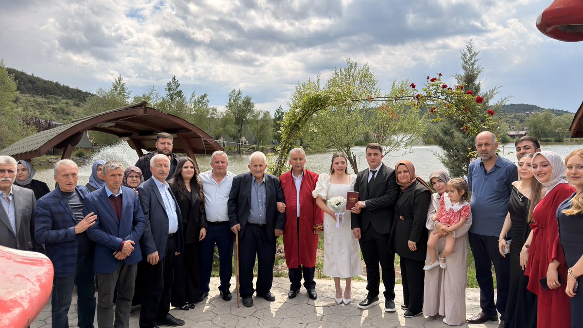 AdemC06's tweet photo. 🤵‍♂️👰💍“Nikâh, sevdanın resmiyetle taçlandığı en güzel andır..”

📌ÖNDAĞ ve YASATEKİN Ailelerinin kıymetli evlatları Ahmet ÖNDAĞ ve Elif YASATEKİN çiftinin nikah akitlerini gerçekleştirerek mutluluklarını paylaştık.

📌EYLENOĞLU ve ARSLAN Ailelerinin kıymetli evlatları Rıza EYLENOĞLU ve Sebahat ARSLAN çiftinin nikah akitlerini gerçekleştirerek mutluluklarını paylaştık.

📌SERT ve GÜNEY Ailelerinin kıymetli evlatları Mehmet SERT ve İrem GÜNEY çiftinin nikah akitlerini gerçekleştirerek mutluluklarını paylaştık.

📌ALPER ve YENİ Ailelerinin kıymetli evlatları Olcay ALPER ve Ayşegül YENİ çiftinin nikah akitlerini gerçekleştirerek mutluluklarını paylaştık.

Çiftlerimizin birbirlerine ve ailelerine sevgi, saygı ve muhabbetleri daim olsun; Cenab-ı Allah iki cihan saadeti nasip eylesin..