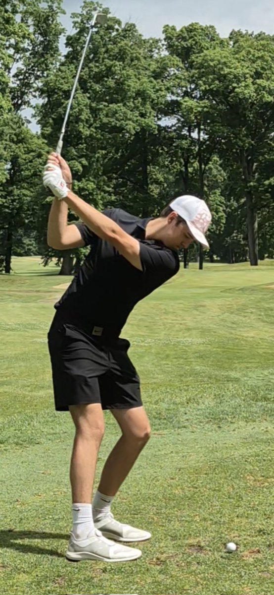 Clinton_Golf's tweet photo. Brandon played a great round of golf today and fired a 78, which included a front nine 38 with one birdie. His solid round helped him climb 29 spots up the leaderboard and finish in 31st place out of 108 golfers. Congratulations to Brandon on the impressive round and the solid finish overall. It was a great experience for Brandon and his coaches and we are looking forward to taking the entire team to the finals next year!

@LenaweeLodes